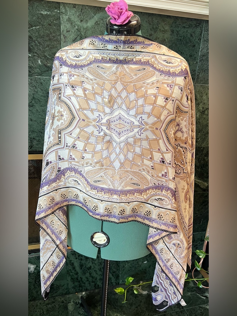 Stunning KSRI Boho Silk Scarf Beige Lavender Paisley Print Women's Accessories